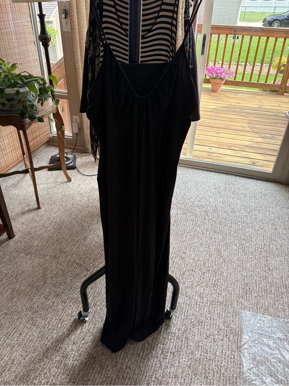 RE-7 Vintage Elegant Black long romantic nightgown   Size Large.  INV25/530